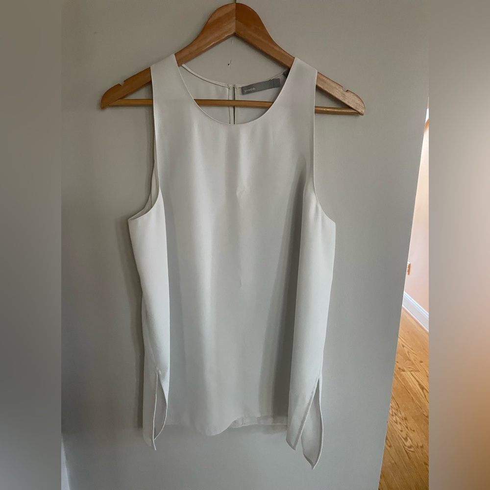 Vince. Elegant White Sleeveless Top
